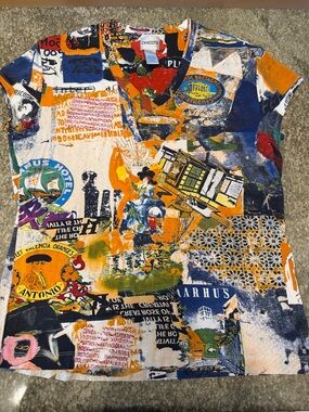 Chico's Multicolor Travel Graphic V-Neck Top